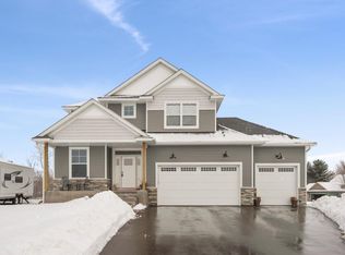 11254 Legacy Ct, Chisago City, MN 55013