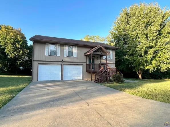 3718 SE 25th St, Topeka, KS 66605
