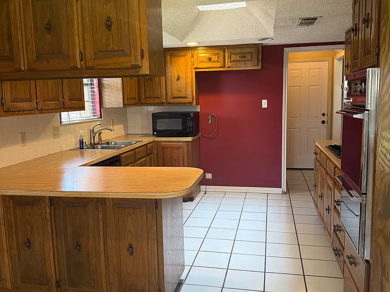 4717 Elma Dr — Photo 12