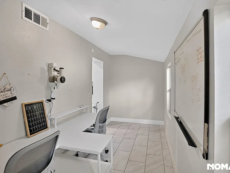 1412 N Virginia Ave — Photo 15
