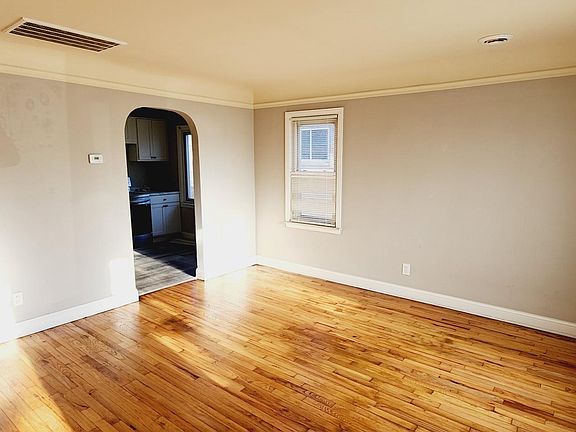 4th image of 5614 Bedford St