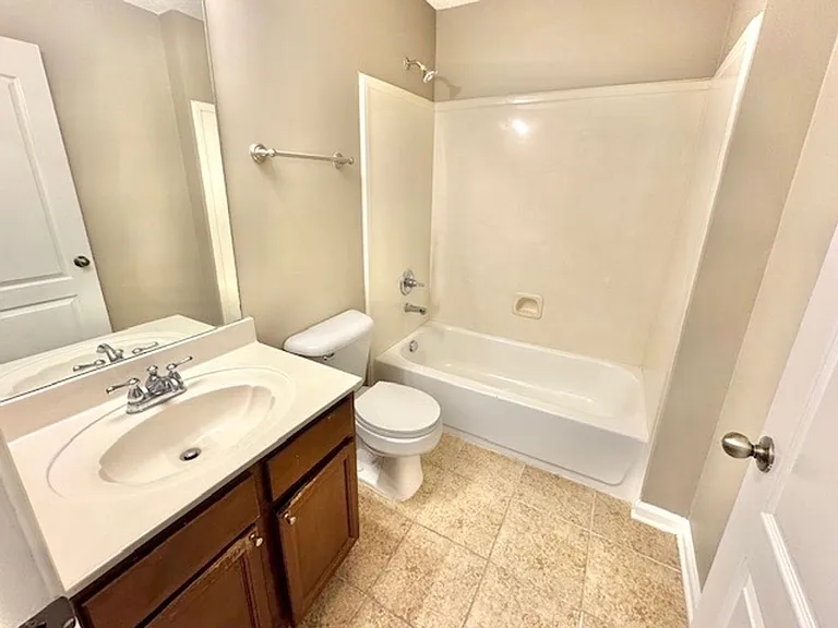 10226 Sterling Ridge Dr — Photo 10