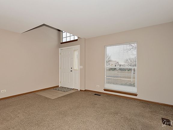 2nd image of 53 E Country Walk Dr