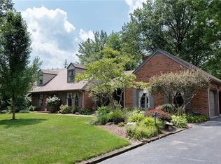 702 Briarwood Rd, Hermitage, PA 16148