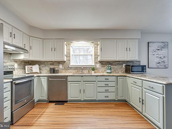 5th image of 7120 Bluegrass Way