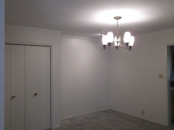 4th image of 307 N Brentwood Ln