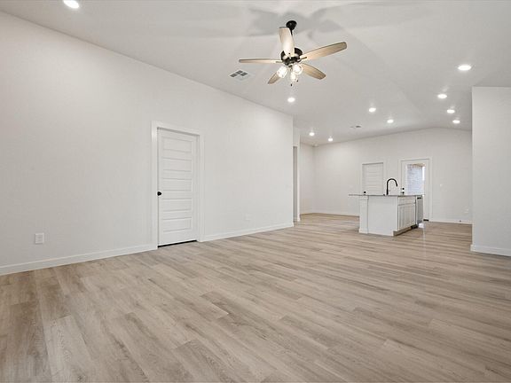 5th image of 6314 Venita Ave