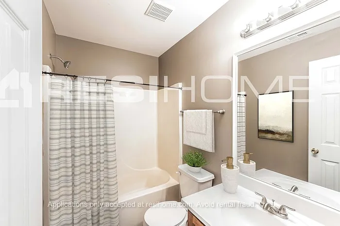 1041 Georgetown Ln — Photo 12