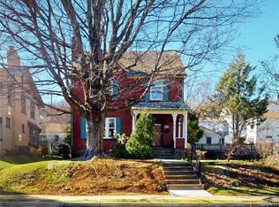 1049 Delaware Ave, Fountain Hill, PA 18015
