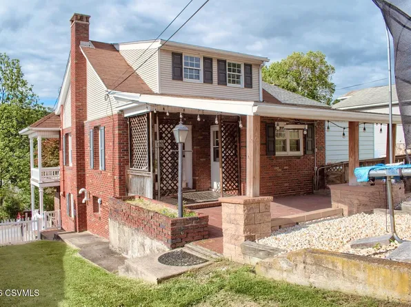 1550 W Mulberry St, Coal Township, PA 17866