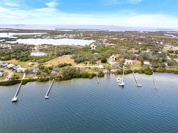 724 Bayshore Dr, Terra Ceia, FL 34250