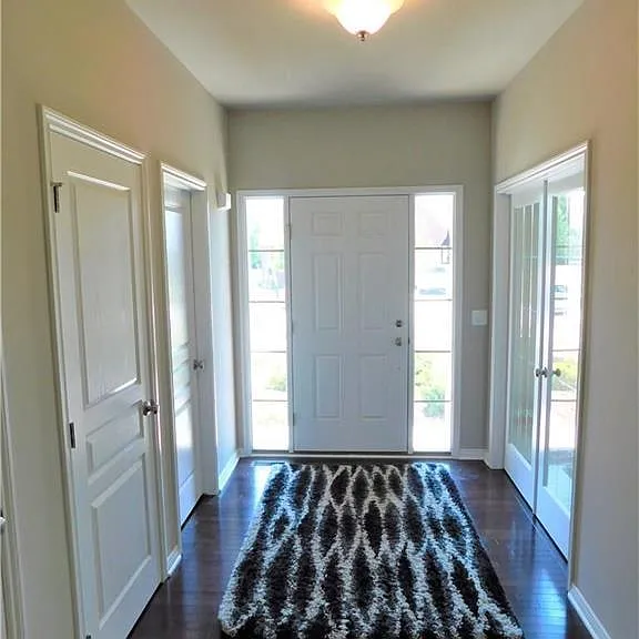 20955 Oak Ridge Dr — Photo 2