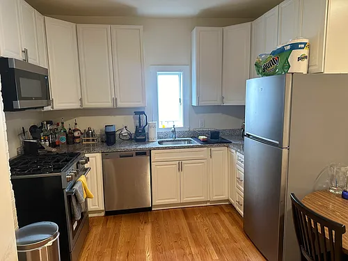 525 E 3rd St #3 Photo 1