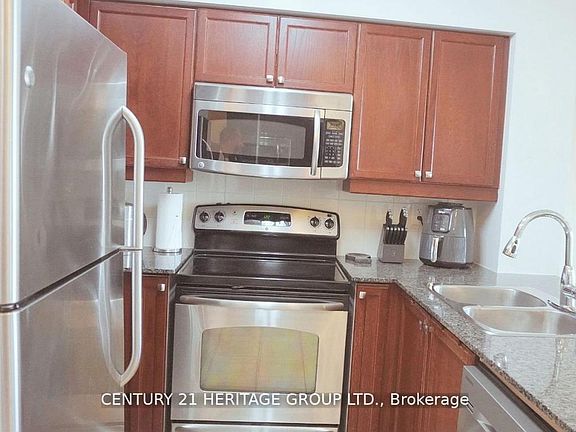 5th image of 185 Oneida Cres #816