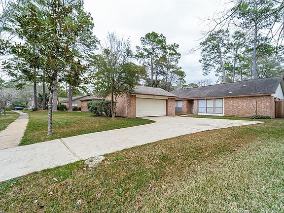 2nd image of 15114 Forest Lodge Dr