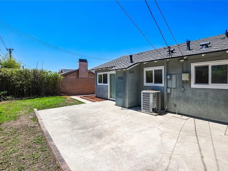 2932 Bostonian Dr — Photo 33