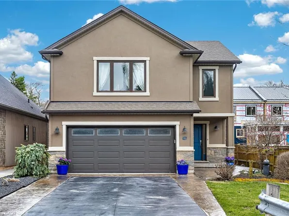 379 Michael Dr, Welland, ON L3C 0A5