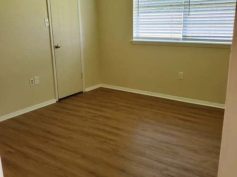 4708B NW Motif Manor Blvd — Photo 6