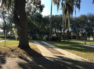 2931 Par Dr, Bowling Green, FL 33834