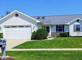 5794 Macmillan Way, Lansing, MI 48911