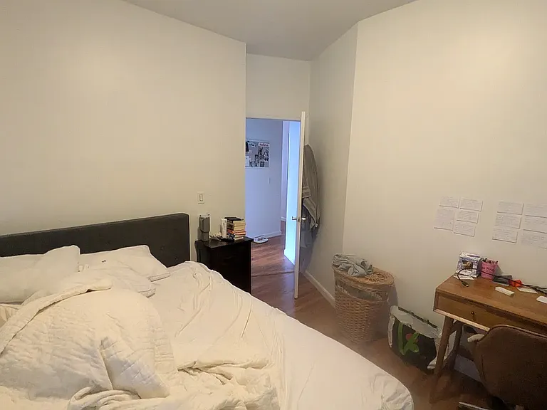 210 De Graw St #2R — Photo 11