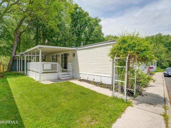 10 Sterling Court, East Windsor, NJ 08520