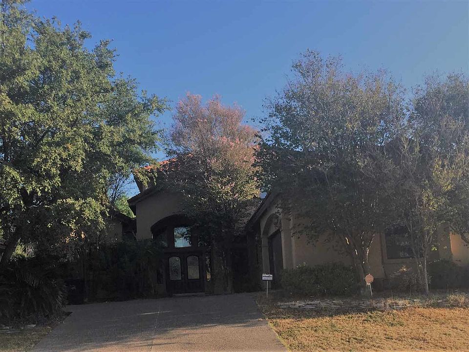 1st image of 414 Emerald Lake Dr