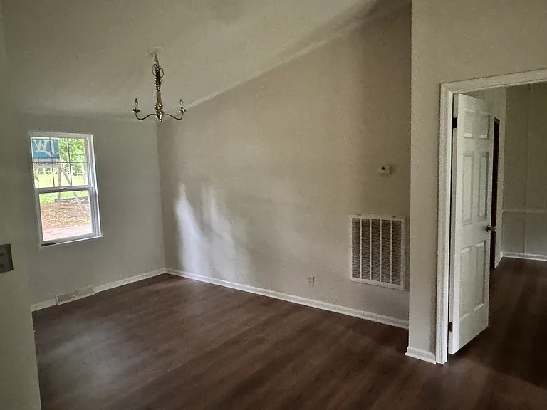 9700 Beatties Ford Rd — Photo 30