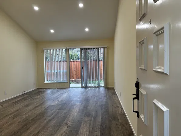 20313 Northcove Sq, Cupertino, CA 95014