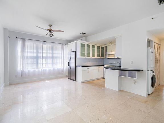 4th image of 1242 Drexel Ave #16