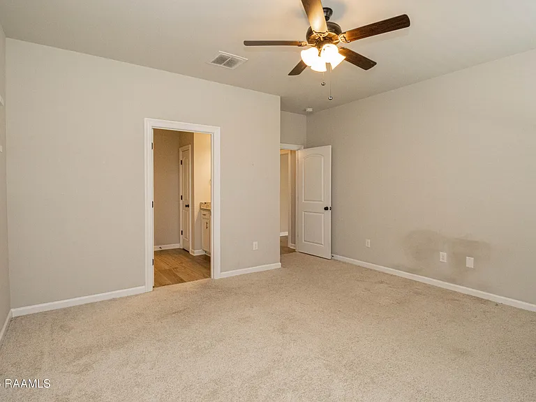 303 Tall Meadows Ln — Photo 16