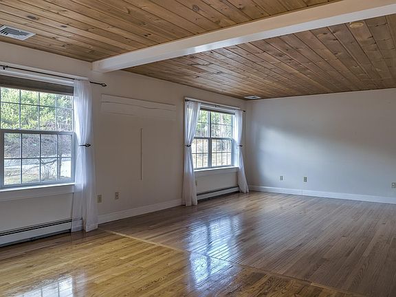 5th image of 43 Woodland Heights Dr