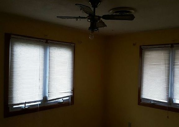 4th image of 7824 Shore Dr