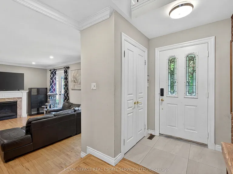 28 Wootten Way N — Photo 3