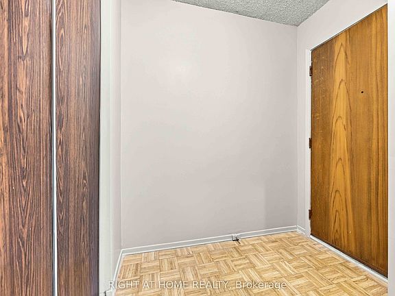 4th image of 51 Maplestone Ave