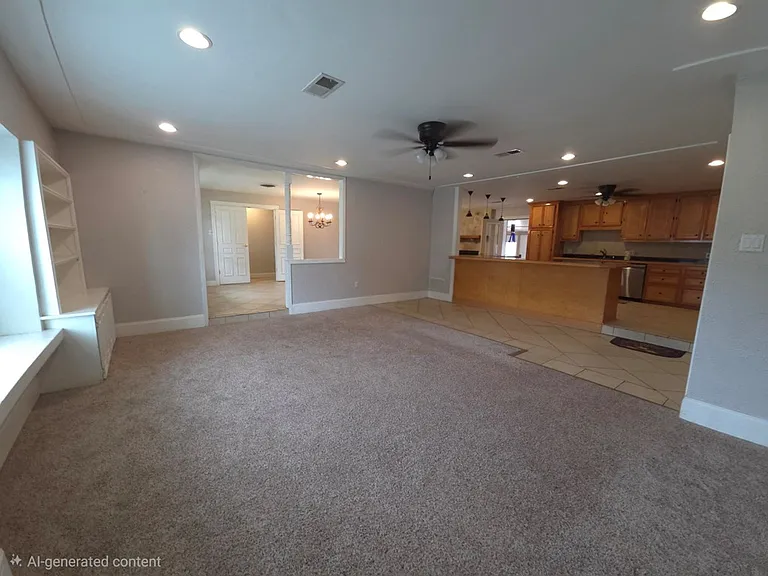 926 Pecan St — Photo 8