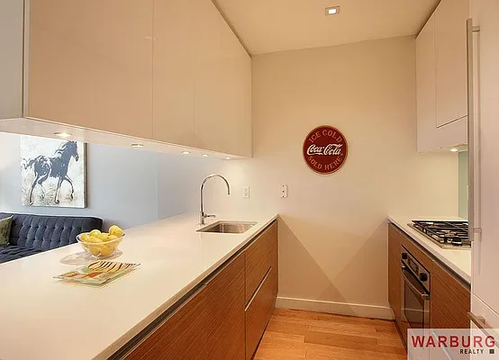 Sold by Warburg | media 2