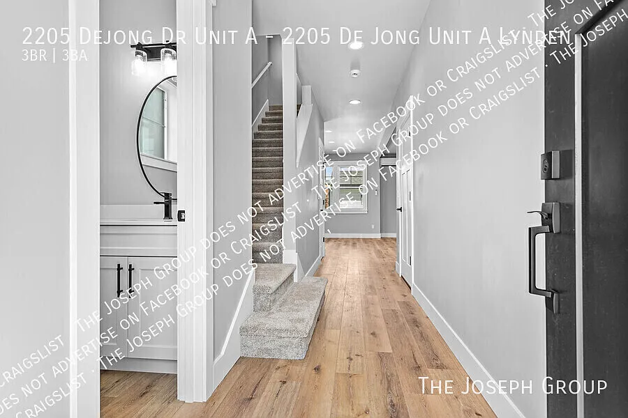 Inviting 3BR/2.5BA Apartment Home in Lynden! — Photo 3