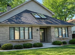 222 Shea Dr, Flossmoor, IL 60422
