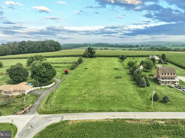 10293 Mount Zion Rd, Glen Rock, PA 17327