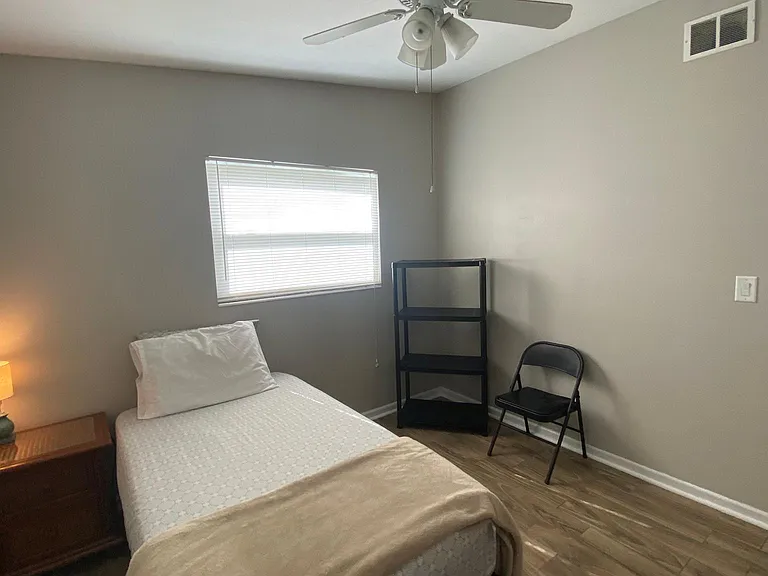583 Gardenia Cir — Photo 8