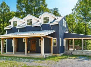 1901 Carper Rd, Vinton, OH 45686