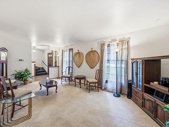 4th image of 2517 W Chestnut ROAD