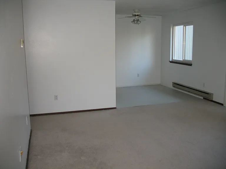 Villa Des Moines Apartments — Photo 11