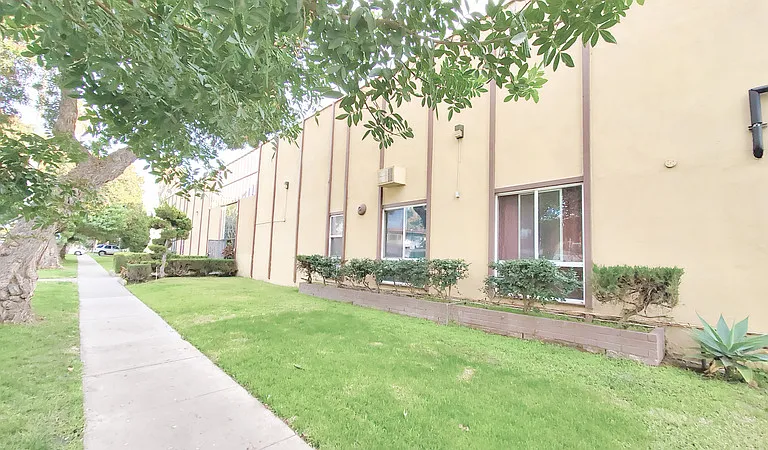 1818 W Sumac Ln #1B — Photo 13