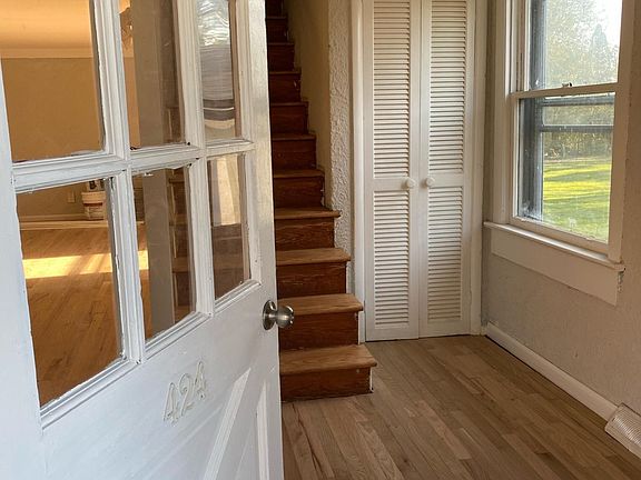 4th image of 424 Washington Ave