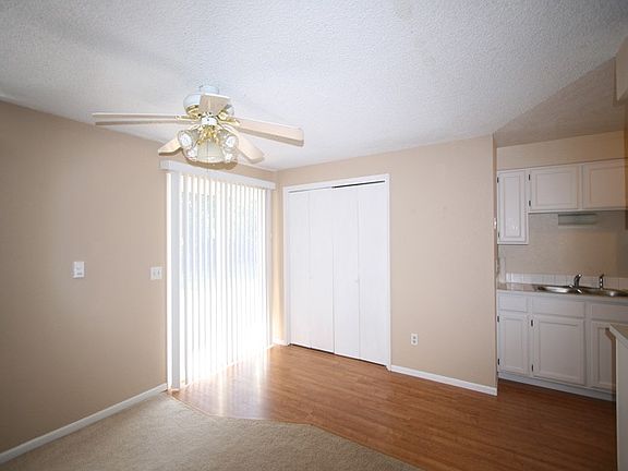 4th image of 13020 E Alki Ave