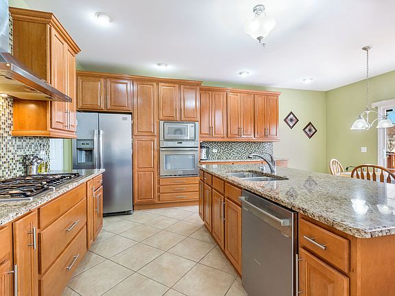 2nd image of 5820 Providence Dr