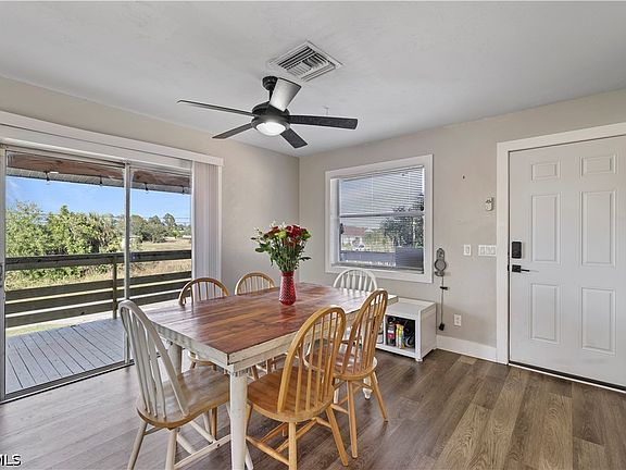 4th image of 3909 3rd St SW