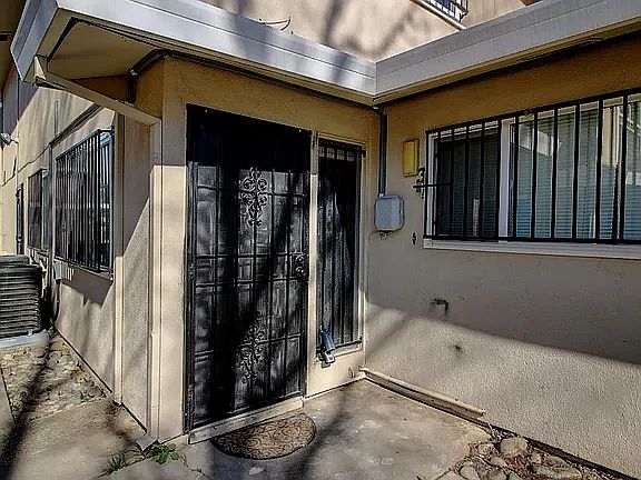 2nd image of 17 La Fresa Ct